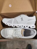 Sport Shoes pallets - Image 19