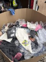 Mixed clothing Pallets 300 units - Image 3