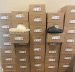 YEEZY SLIDES Pallets - Image 2