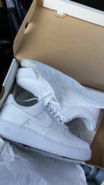 Buy Authentic Nike Shoes - Image 6