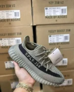 Yeezy Shoes Pallet - Image 8