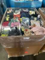 Target Summer Clothing Pallet - Mixed Men's, Women's, Kids - Image 5