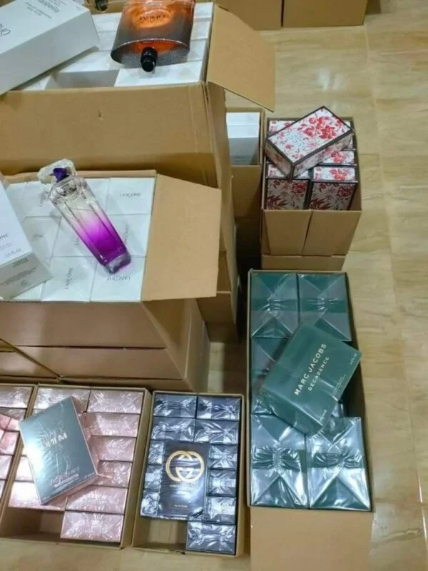FB_IMG_1659365430768-1-768x1024-1-600x800-1 PERFUME PALLETS