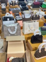 Branded Ladies Handbags Pallets: Premium Wholesale - Image 9