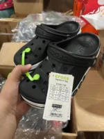 Classic Crocs Pallet Wholesale – 300 Pairs Bulk Footwear - Image 9