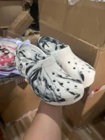 Classic Crocs Pallet Wholesale – 300 Pairs Bulk Footwear - Image 21