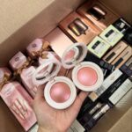 COSMETICS MAKEUP PALLETS
