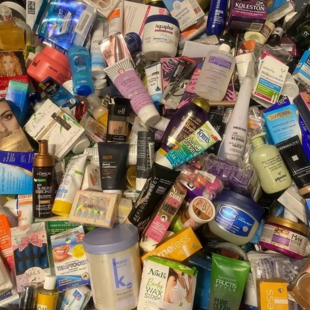 cosmetic-pallets-1 Cosmetic Pallets – 400 Mixed Beauty Products
