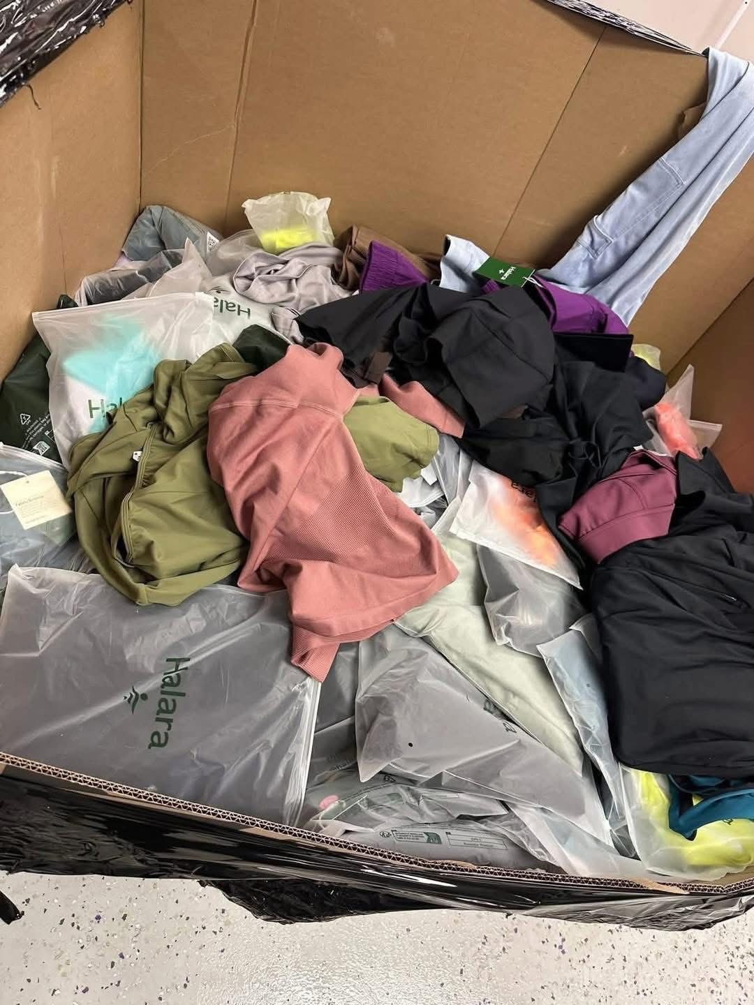 halara-clothing-pallets-4 Halara Clothing Pallet – Wholesale Trendy Activewear