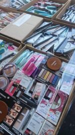 Wholesale Laura Geller Makeup Liquidation Pallets - Image 4