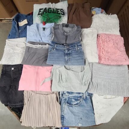 Target Clothing Pallet for Sale