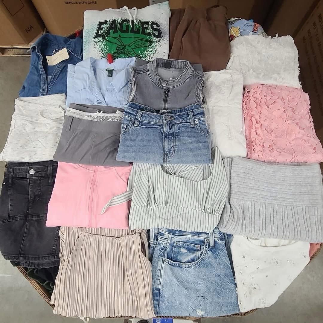 target-clothing-pallets-1 Target Clothing from Cat & Jack, Universal Thread - Image 1