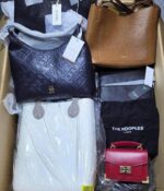 Wholesale Women Handbags Pallets – Bulk Handbags - Image 3