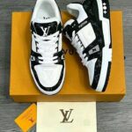 Mixed sneaker pallet liquidation - Image 7