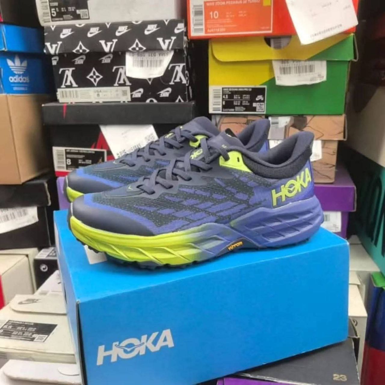 photo_2_2025-12-30_08-55-38 Hoka Trainers Pallet